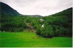 skjaastad_24_-_rorgatetrasee_sett_fra_veien_-_2004.jpg